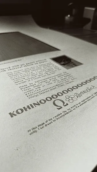 Зображення "Без назви" від kohinooooooooooooor, розмір: 22.9 x 30.5 см | 9 x 12 in, матеріали: вугілля, олійна пастель, медіум: Графіка, місто: Київ, ціна: €170 Фото 3 з 4.